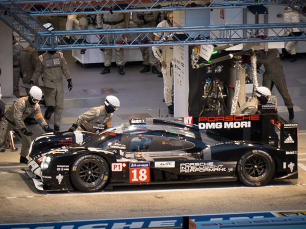 Photo 2 from the 24 Heures du Mans 2015 gallery