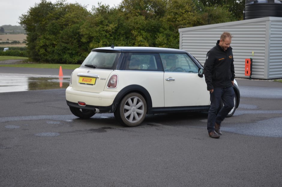 Photo 6 from the R29 2019-08-10 Thruxton Experience - skid pan and circuit gallery