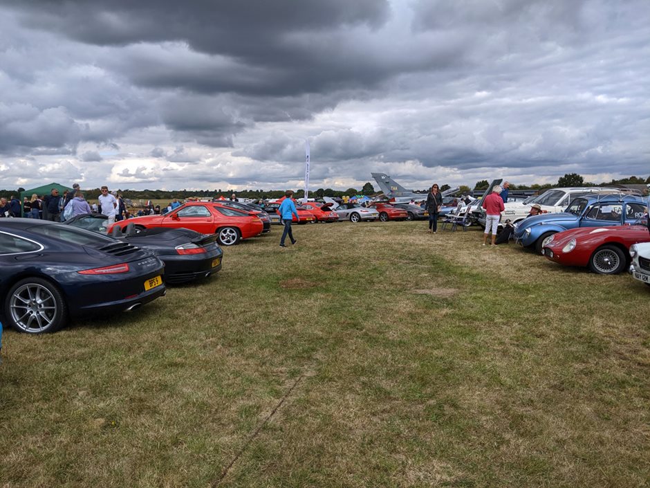 Photo 32 from the West London Aero Club - Members' Day gallery