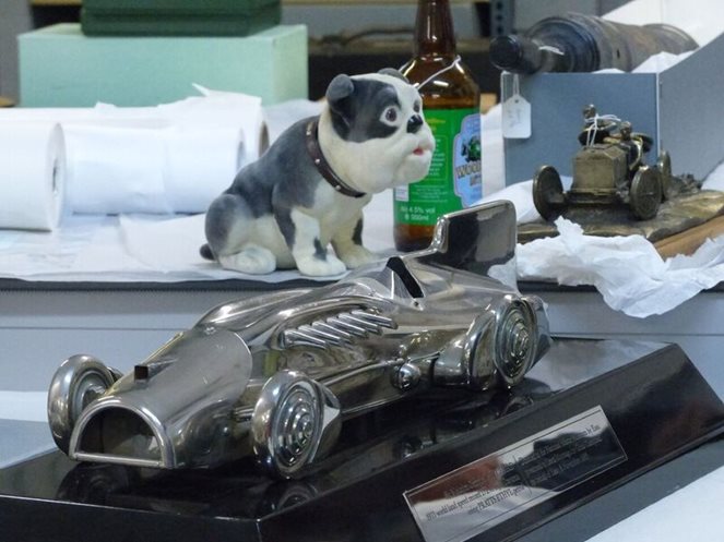 Photo 16 from the Beaulieu BTS gallery