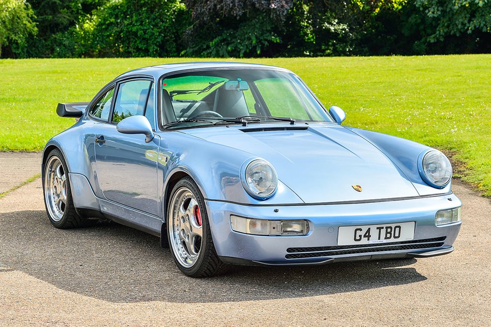 Jenson Button’s 964 Turbo 3.6 heads