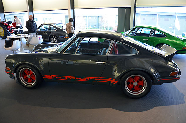 Photo 14 from the 997-991-Macan Christmas Party gallery