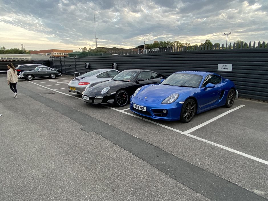 Photo 13 from the 2021 August 11th - R29 Porsche Guildford Meet gallery