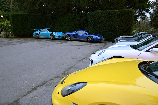 Photo 5 from the 997-991-Macan Christmas Party gallery