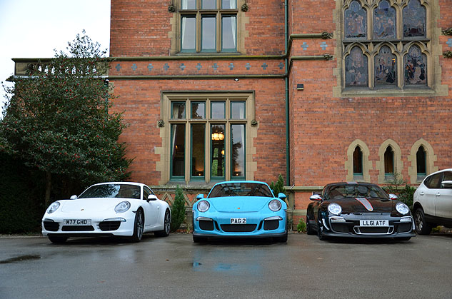 Photo 3 from the 997-991-Macan Christmas Party gallery