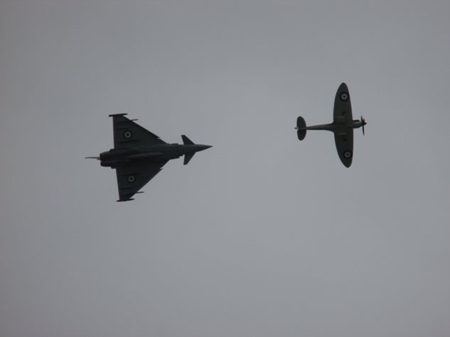 Photo 7 from the R29 2015-08-30 Dunsfold gallery