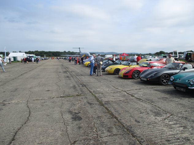 Photo 5 from the R29 2015-08-30 Dunsfold gallery