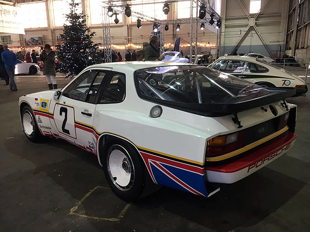 Photo 15 from the A Porsche Christmas gallery