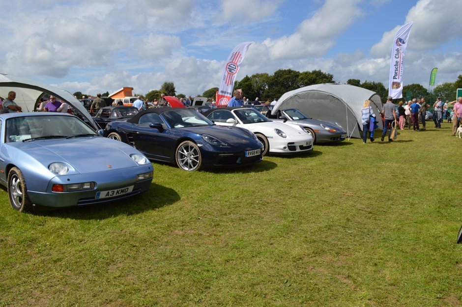 Photo 5 from the R29 2019-08-17 Capel Classic Car Show 2019 gallery