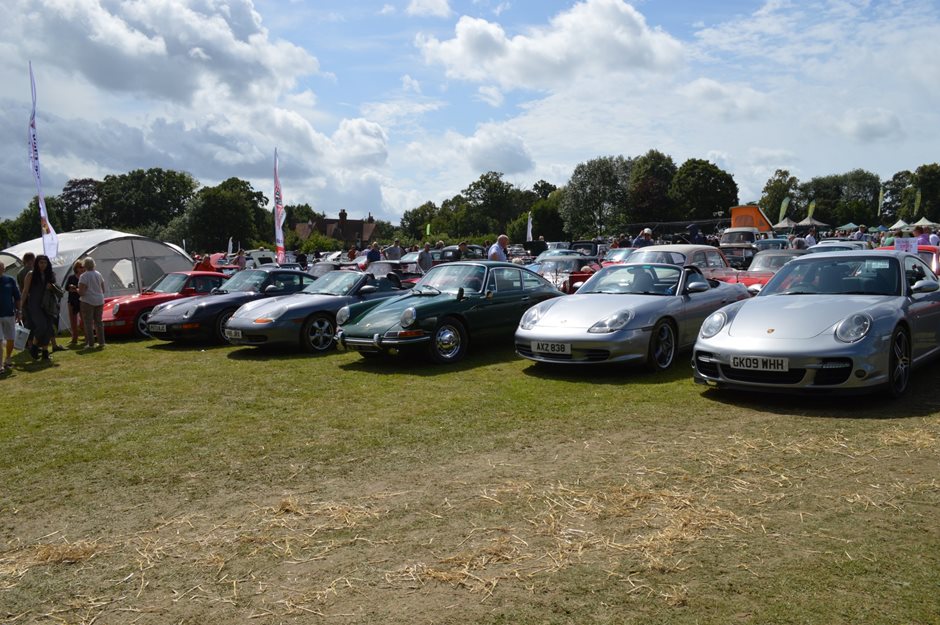 Photo 2 from the R29 2019-08-17 Capel Classic Car Show 2019 gallery