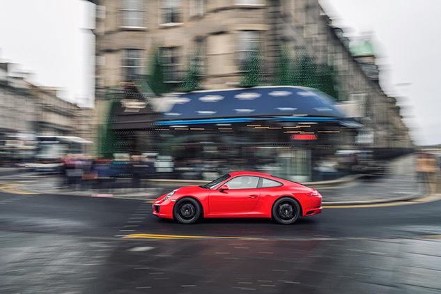 Record year of sales for Porsche 