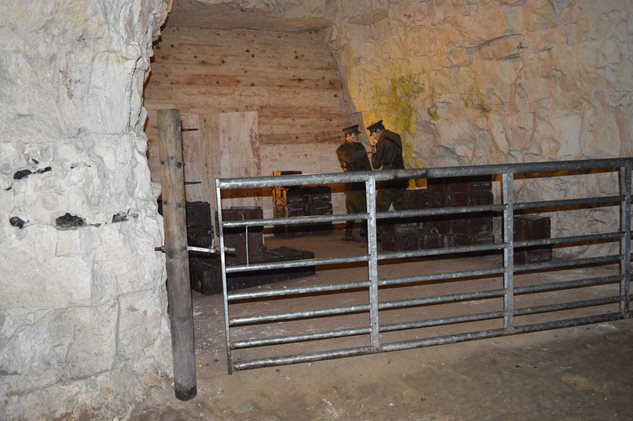 Photo 6 from the R29 2015-11-14 Chislehurst Caves gallery