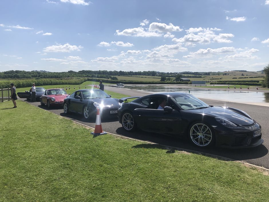 Photo 9 from the 2021 July 16th - R29 Thruxton Driving Day gallery