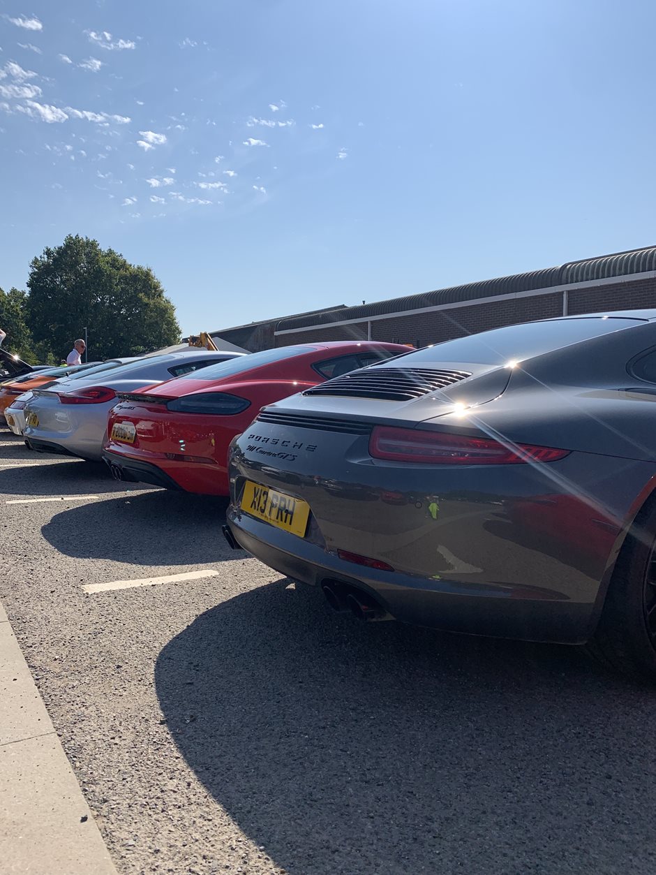 Photo 19 from the 2021 July 18th - R29 Meet at Fairoaks Airport gallery