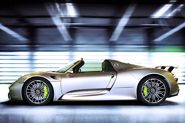 Porsche Club partners with Oracle Finance