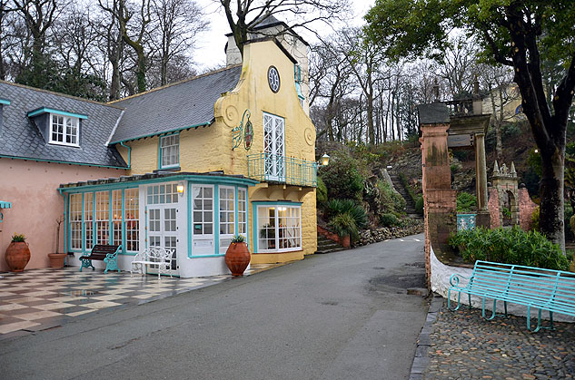 Photo 31 from the Portmeirion 2017 gallery