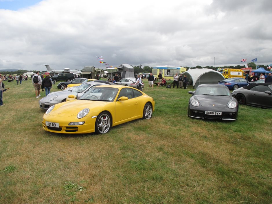 Photo 1 from the R29 2016-08-28 Dunsfold Wings & Wheels gallery