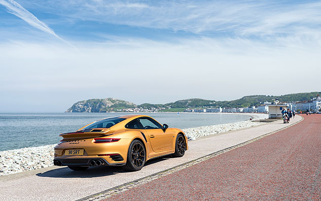 Photo 18 from the Pirelli Exclusive gallery