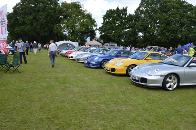 Photo 3 from the R29 2017-08-19 Capel Classic Car Show 2017 gallery