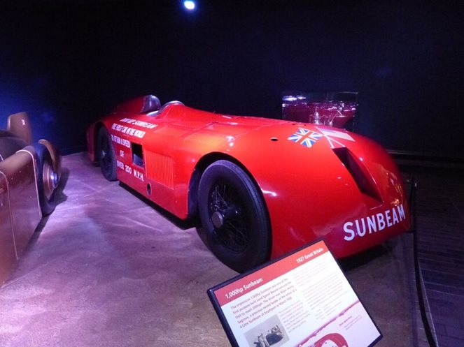 Photo 8 from the Beaulieu BTS gallery