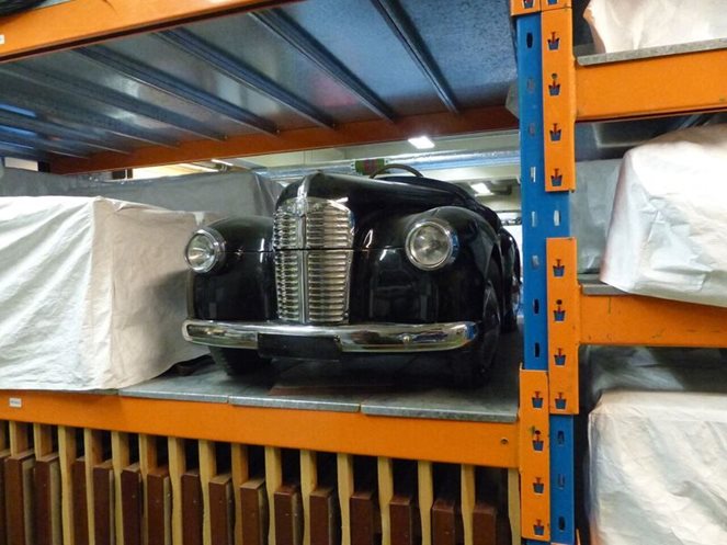 Photo 14 from the Beaulieu BTS gallery