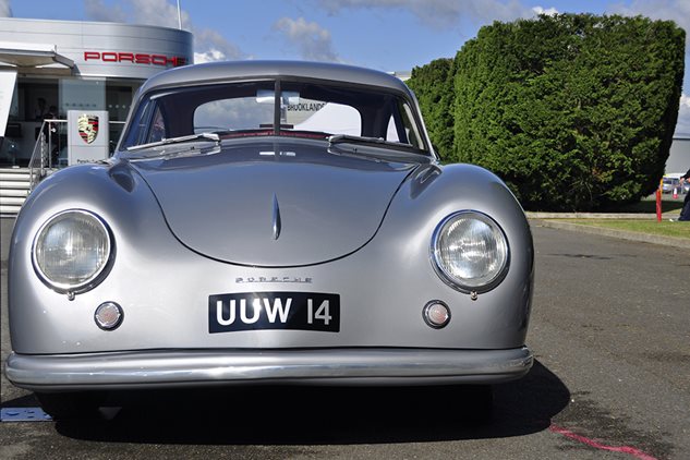Porsche Classic showcases early rarities at Goodwood Revival