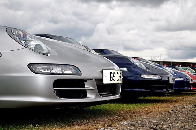 Porsche 997 Register parking Silverstone July 2016