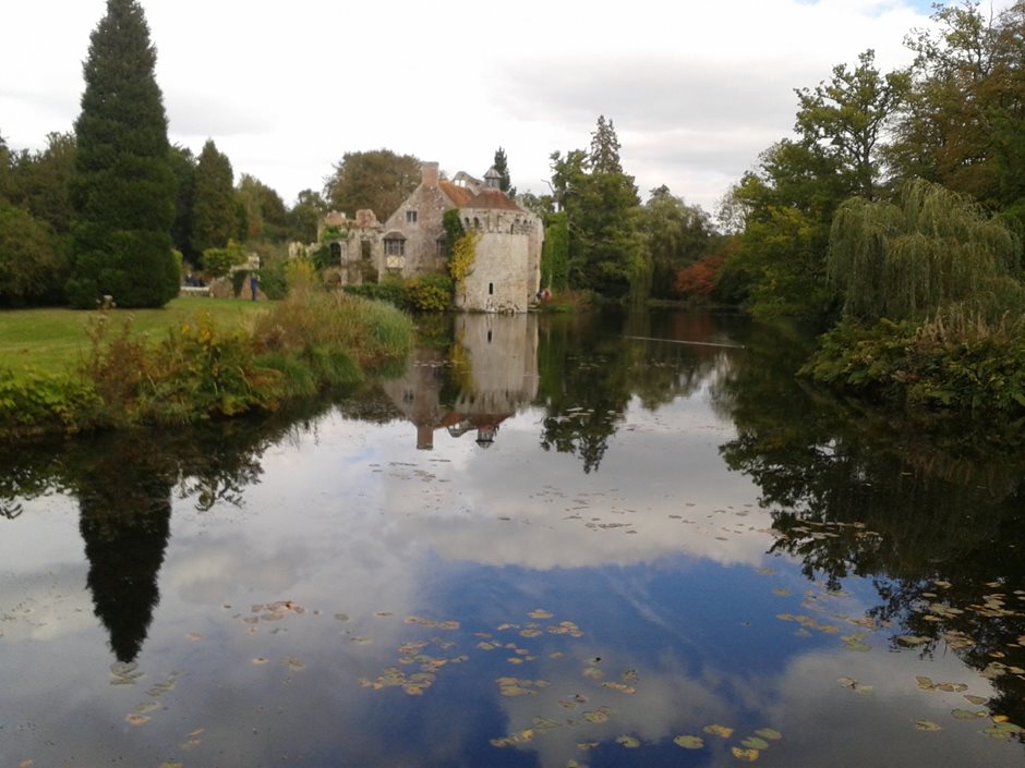 Photo 7 from the R29 2018-09-30 Breakfast at Bloomsburys Biddenden and Scotney Castle gallery