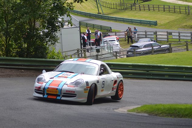 Perfect Performances for Porsches at Prescott