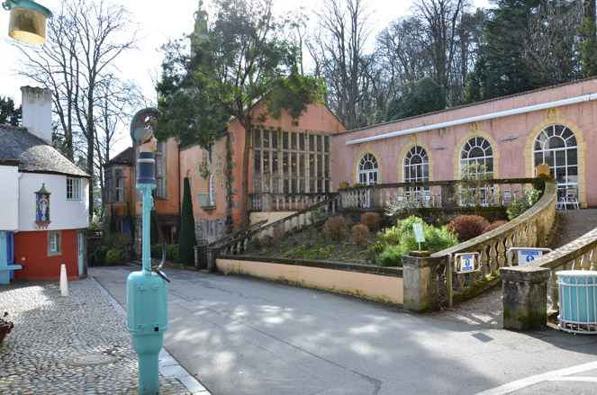 Photo 2 from the Portmeirion gallery