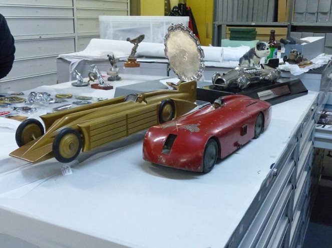 Photo 7 from the Beaulieu BTS gallery