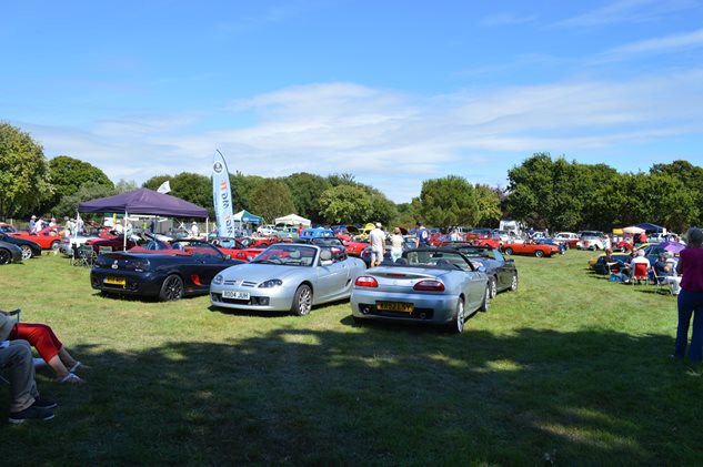 Photo 2 from the R29 2015-08-09 MG Car Club at Fishbourne Roman Villa gallery