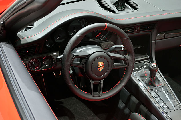 Photo 12 from the Paris Motor Show 2018 gallery