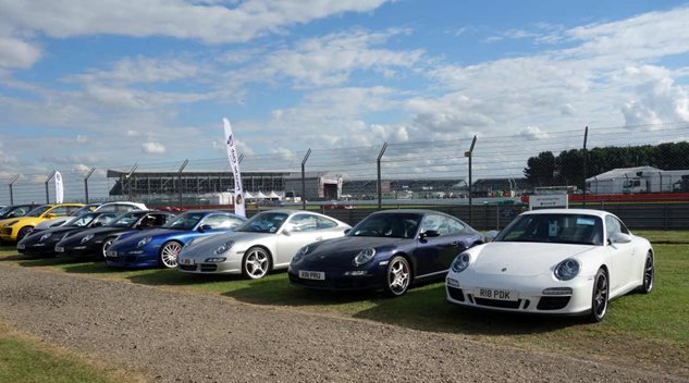Porsche 997 Register parking Silverstone July 2016