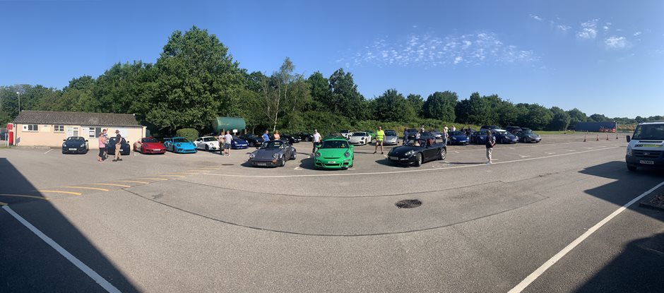 Photo 8 from the 2021 July 18th - R29 Meet at Fairoaks Airport gallery