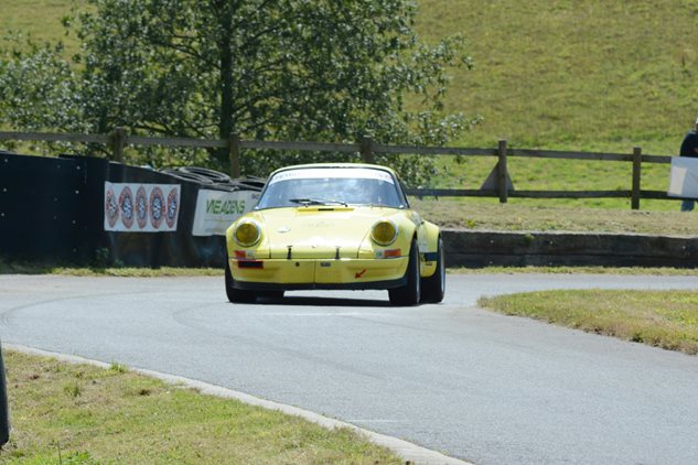 Class wins for Howells and Dyson
