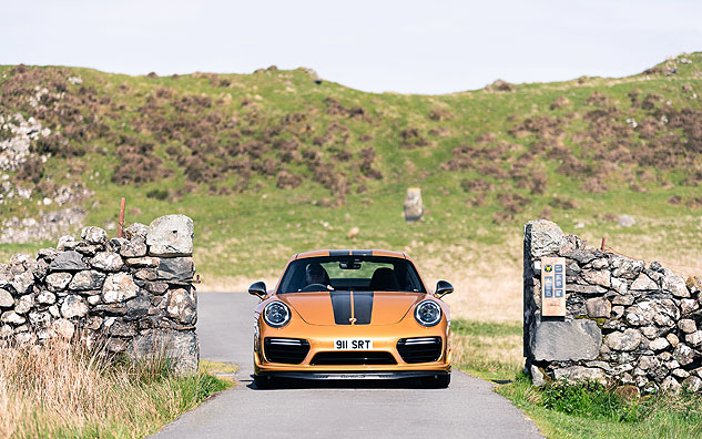 Photo 4 from the Pirelli Exclusive gallery