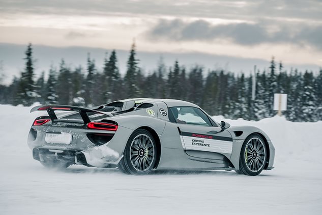 Merry Christmas from Porsche Club
