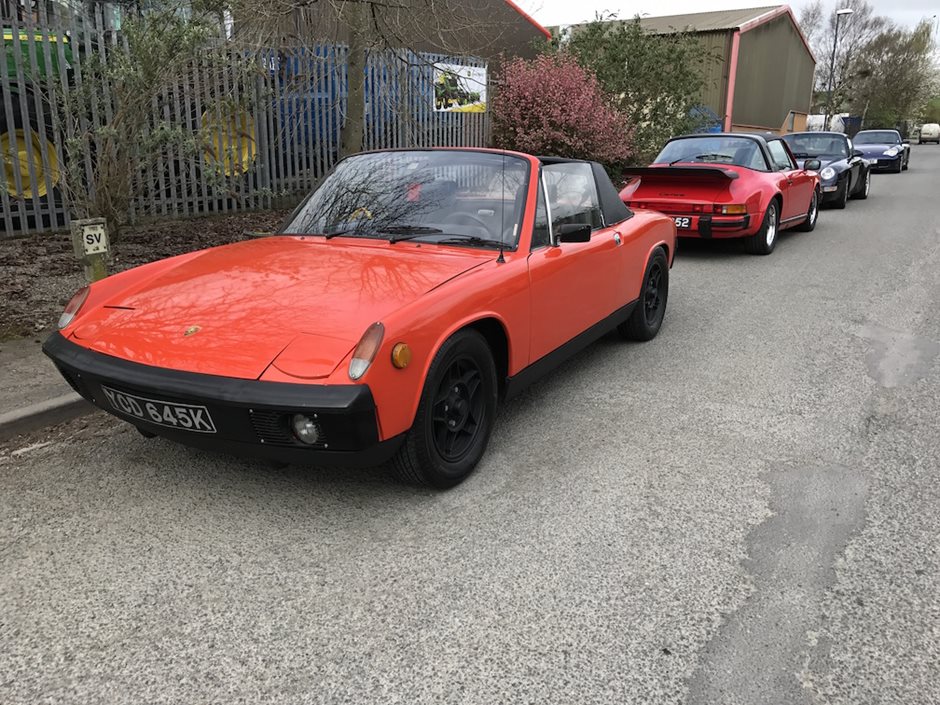 914