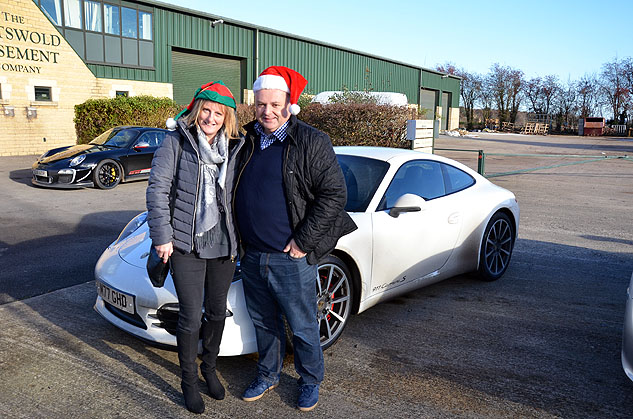 Photo 10 from the 997-991-Macan Christmas Party gallery