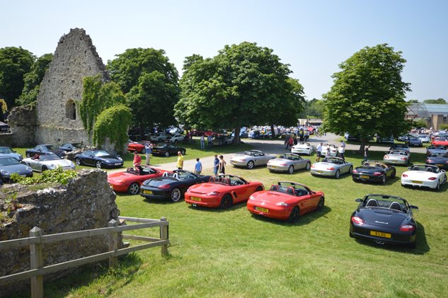Photo 4 from the R29 2016-06-05 Simply Porsche Beaulieu gallery