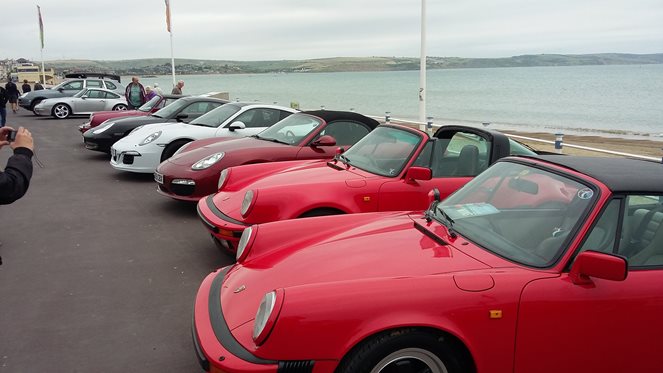 Photo 2 from the Weymouth Porsches on the Prom gallery