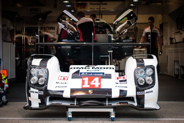 Photo 2 from the 24 Heures du Mans 2014 gallery