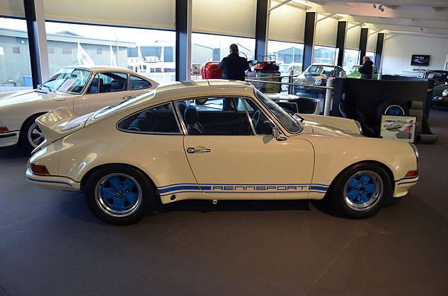 Photo 15 from the 997-991-Macan Christmas Party gallery