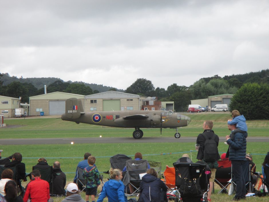 Photo 2 from the R29 2016-08-28 Dunsfold Wings & Wheels gallery