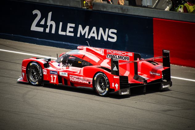 Photo 16 from the 24 Heures du Mans 2015 gallery