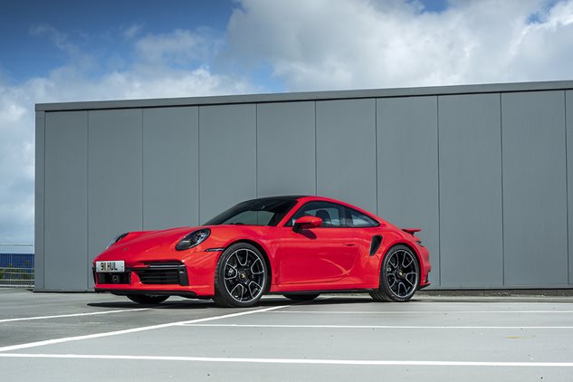 Peak performance in the new 911 Turbo S