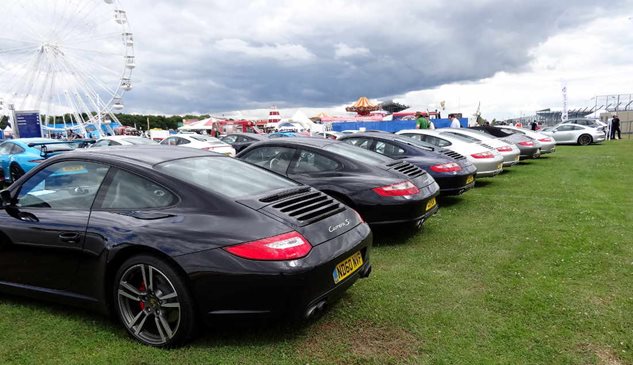 Porsche 997 Register parking Silverstone July 2016