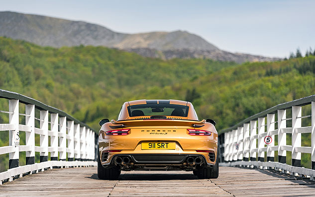 Photo 9 from the Pirelli Exclusive gallery