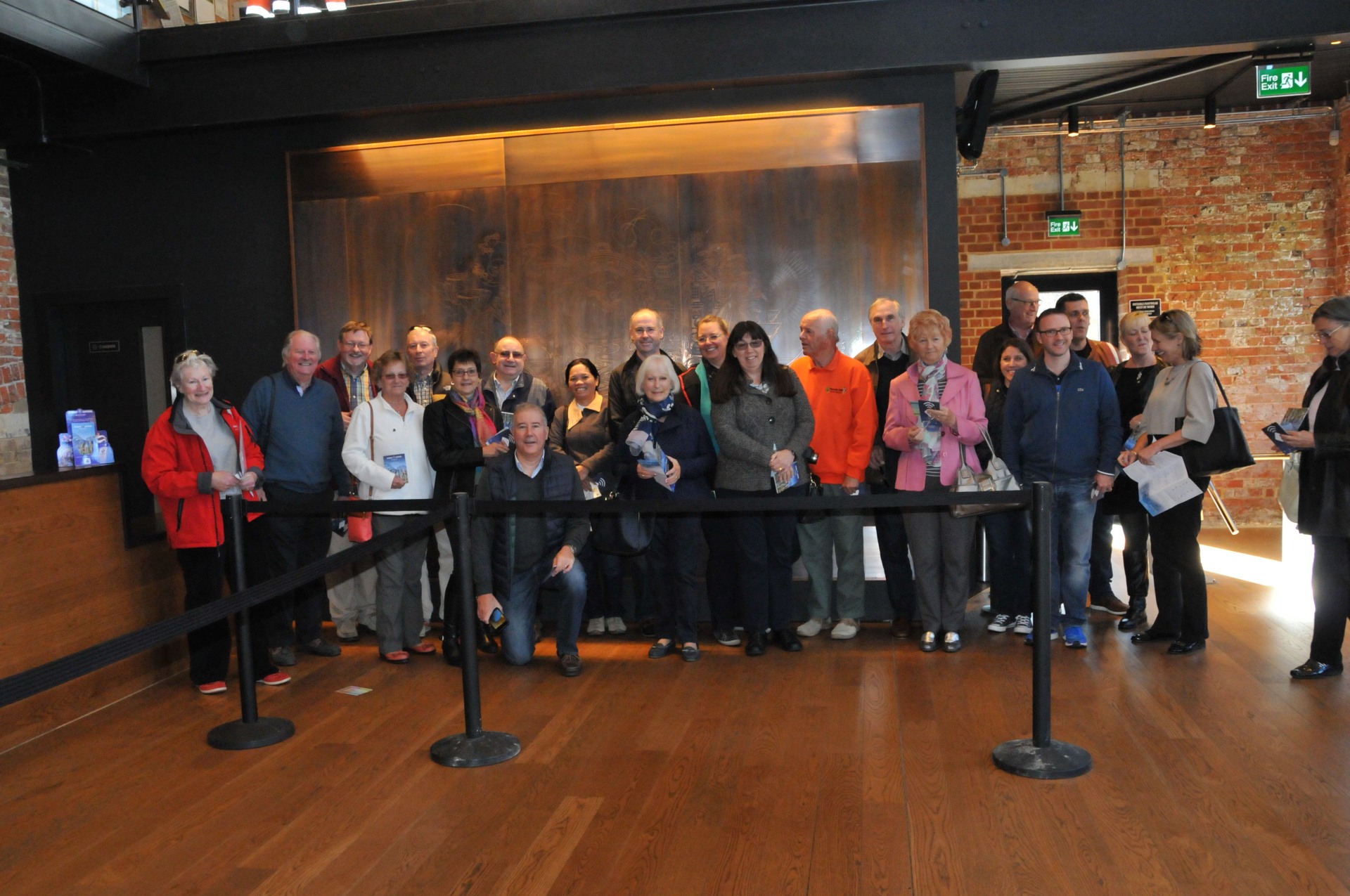 R29 2016-10-09 Bombay Sapphire Gin Distillery and The Vine Pub Lunch